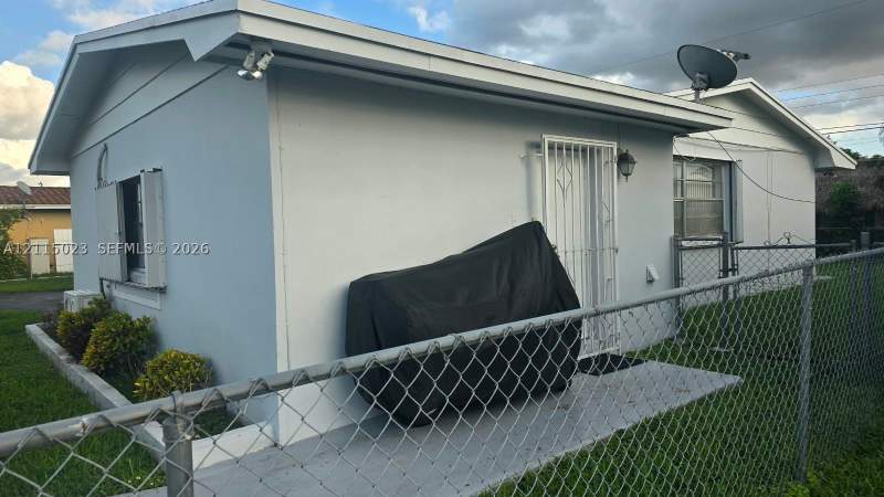 4 bedroom SingleFamilyResidence at 12870 SW 21st St, Southwest Manors Sec 4, Miami — photo 4