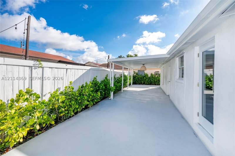 3 bedroom SingleFamilyResidence at 3005 SW 24th Ter, The Pines, Miami — photo 5