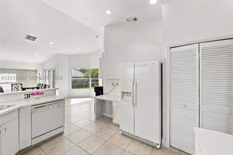 15982 SW 73rd St, Miami FL - photo 10 of 33
