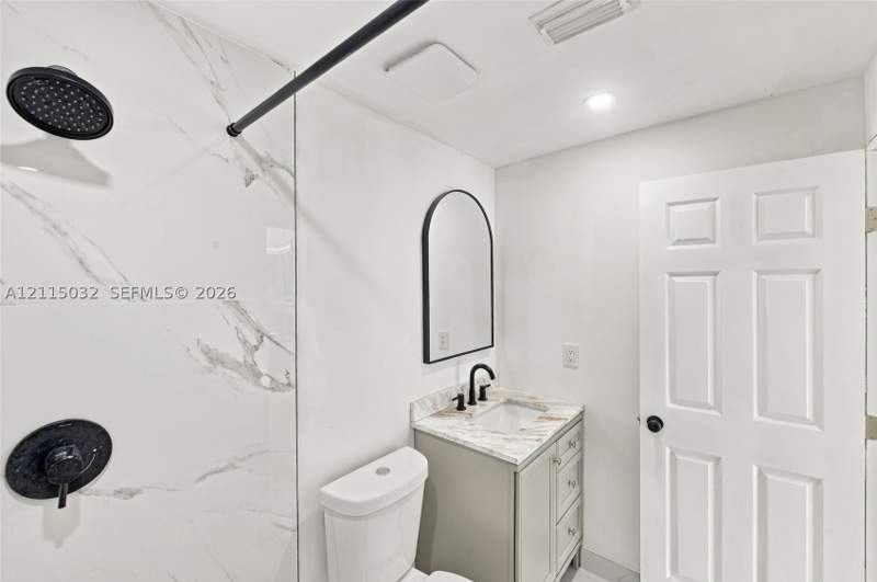 4 bedroom SingleFamilyResidence at 15982 SW 73rd St, Heftler Homes At Lago Mar, Miami — photo 5
