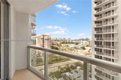17315 Collins Ave 1808, Sunny Isles Beach FL - photo 18 of 31
