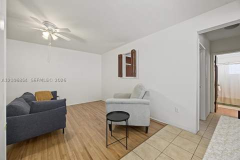 659 Meridian Ave 7, Miami Beach FL - photo 10 of 32