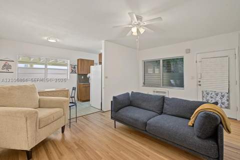 659 Meridian Ave 7, Miami Beach FL - photo 11 of 32