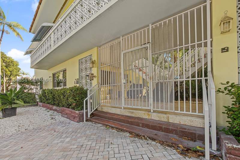 1 bedroom StockCooperative at 659 Meridian Ave 7, Freedom House Inc-Co-Op, Miami Beach — photo 4
