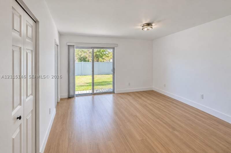 3 bedroom SingleFamilyResidence at 20125 SW 124th Ave, Oak Park Estates Sec 1, Miami — photo 5