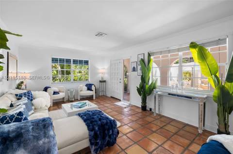 6340 Dolphin Dr, Coral Gables FL - photo 13 of 49