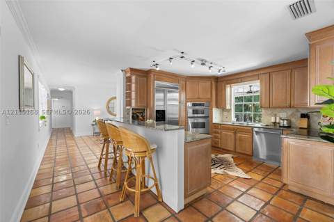 6340 Dolphin Dr, Coral Gables FL - photo 16 of 49
