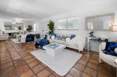 6340 Dolphin Dr, Coral Gables FL - photo 9 of 49