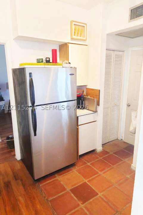 1200 Euclid Ave 206, Miami Beach FL - photo 7 of 10