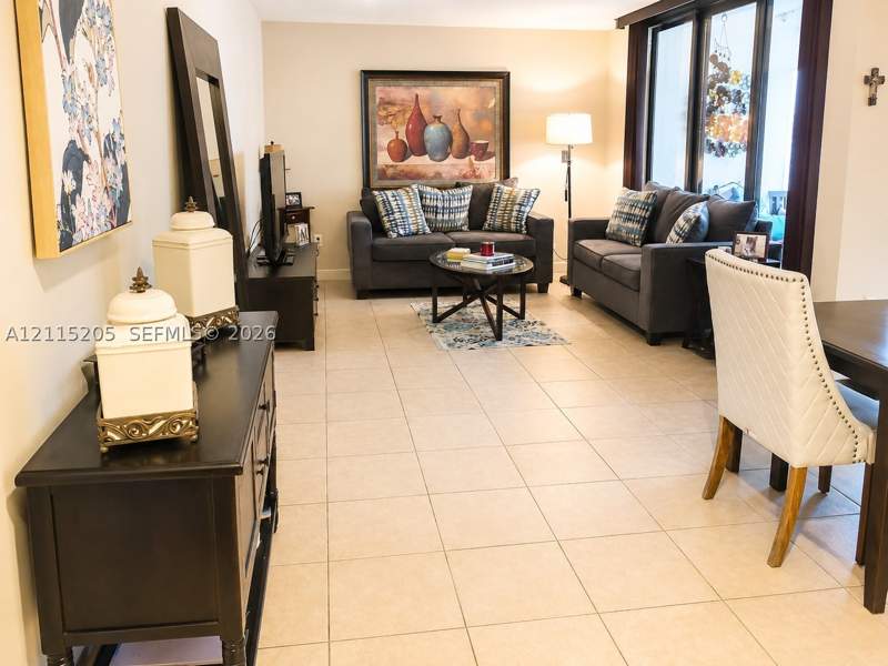 2 bedroom Condominium at 3545 Magellan Cir 358-5, Mariner Village Garden Co, Aventura — photo 4