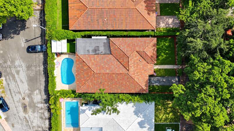 4 bedroom SingleFamilyResidence at 331 Romano Ave, Coconut Gr Sec 1 C Gab, Coral Gables — photo 4