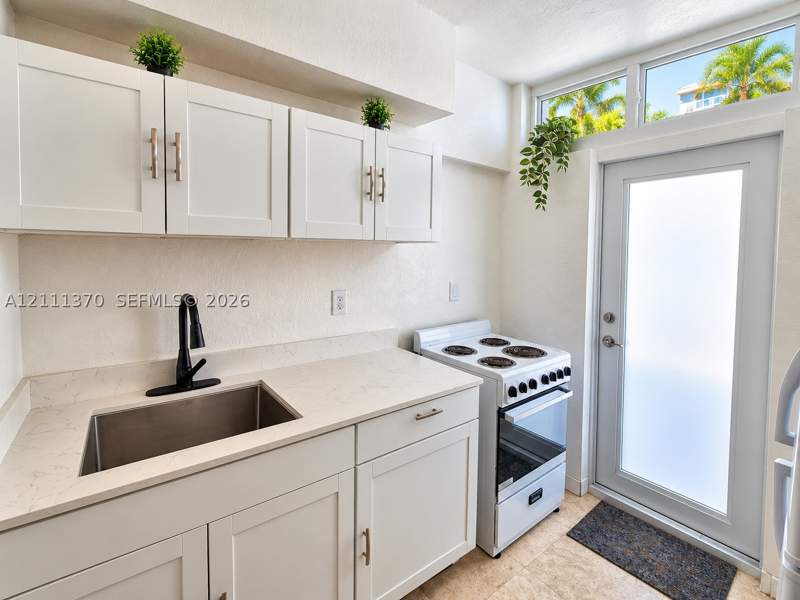 0 bedroom Condominium at 1400 Pennsylvania Ave 24, Terrace East Condo, Miami Beach — photo 4