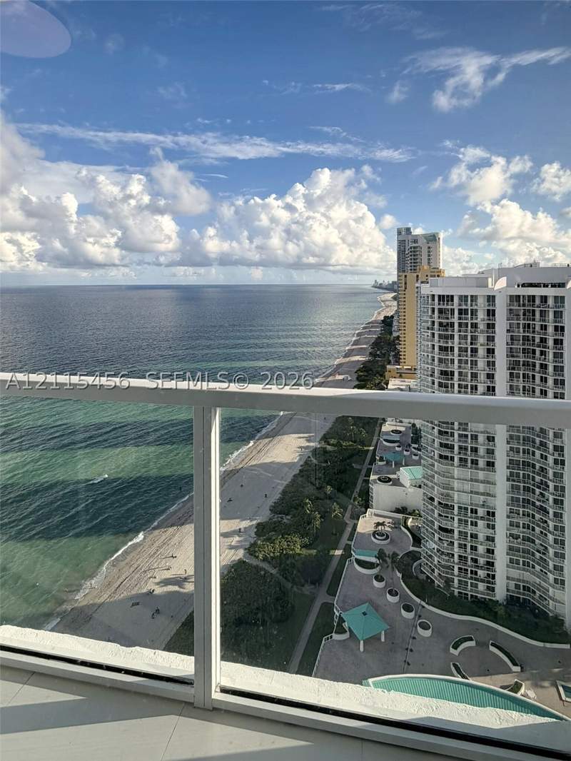 3 bedroom Condominium at 16699 Collins Ave 3101, La Perla Condo, Sunny Isles Beach — photo 3