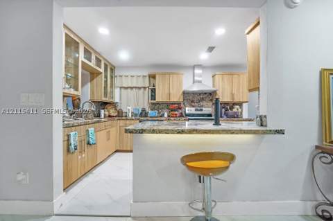 20302 NW 39th Ct, Miami Gardens FL - photo 6 of 32