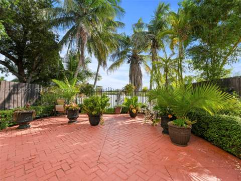 13990 SW 161st Ter, Miami FL - photo 10 of 44