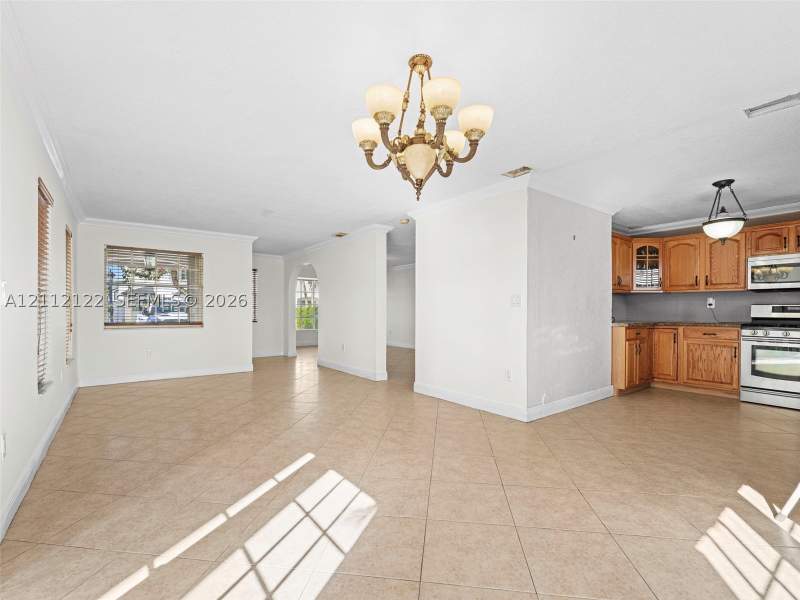 4 bedroom SingleFamilyResidence at 13990 SW 161st Ter, Paul Marks Sub, Miami — photo 3