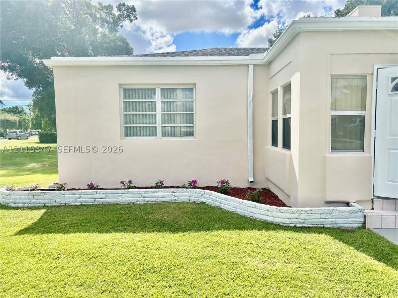 3 bedroom SingleFamilyResidence at 60 NE 18th St, Downer Palms Div No 1, Homestead — photo 2