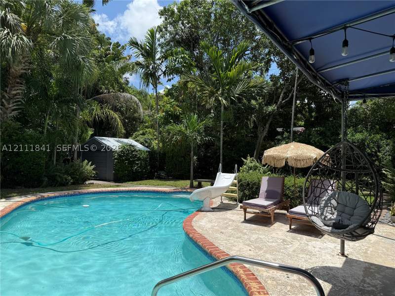 2 bedroom SingleFamilyResidence at 12015 NE 6th Ave, Griffing Biscayne Park Es, Biscayne Park — photo 2