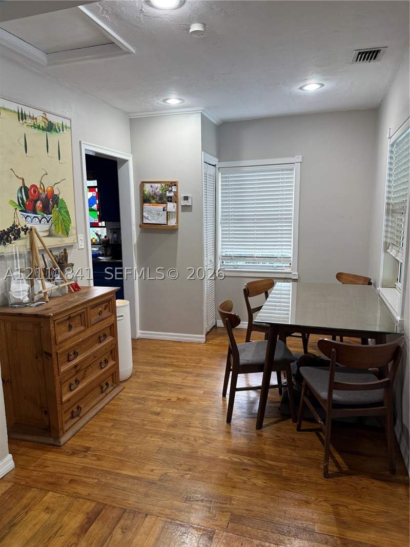 2 bedroom SingleFamilyResidence at 12015 NE 6th Ave, Griffing Biscayne Park Es, Biscayne Park — photo 4