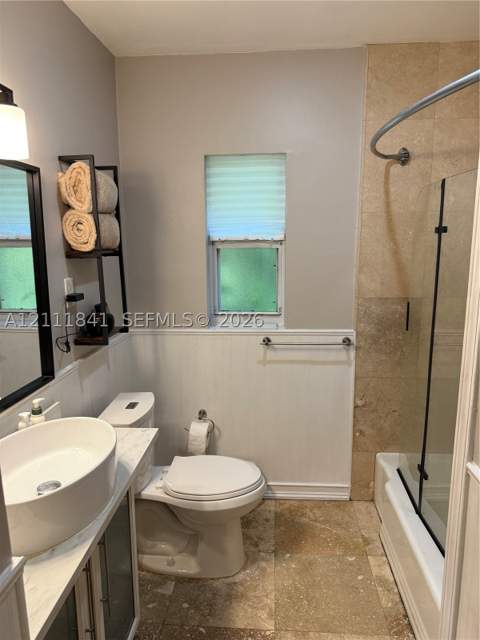 12015 NE 6th Ave, Biscayne Park FL - photo 7 of 19