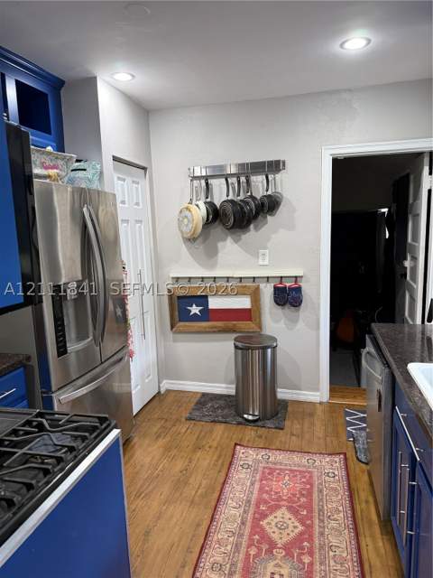 12015 NE 6th Ave, Biscayne Park FL - photo 9 of 19