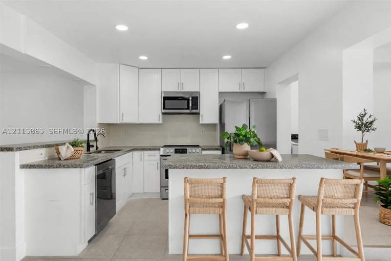 2 bedroom Townhouse at 13775 SW 84th St C, Taracoma Townhomes Condo, Miami — photo 4