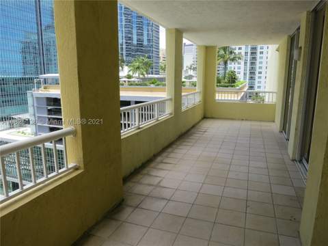 170 SE 14th St 1407, Miami FL - photo 15 of 25