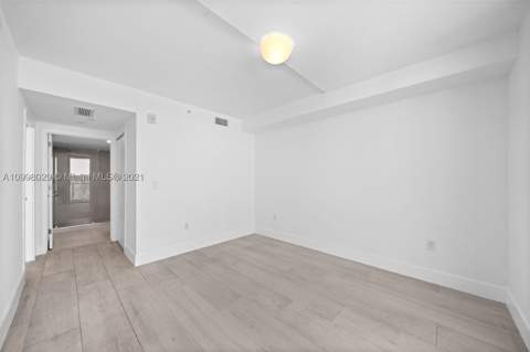 13800 Highland Dr 504, North Miami Beach FL - photo 17 of 38