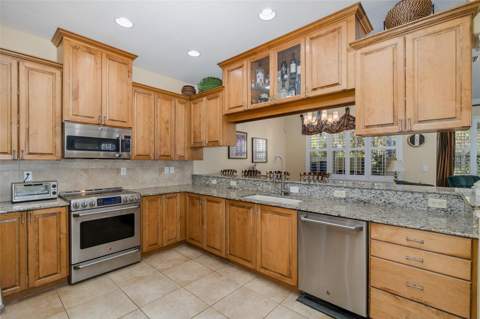 2676 Tanglewood Trail, Palm Harbor FL - photo 13 of 36