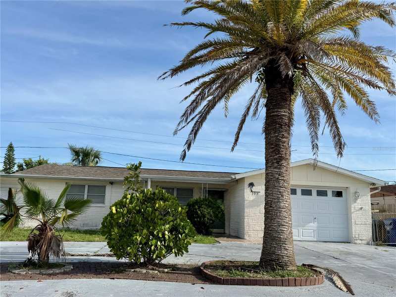 2 bedroom Single Family Residence at 3914 Carioca Rd, Tahitian Homes, Holiday — photo 1