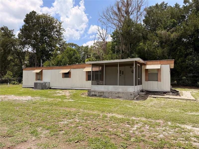 2 bedroom Manufactured Home at 8582 W Admiral Byrd Lane, Aero Estates, Crystal River — photo 1