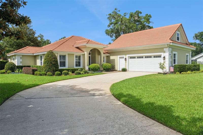 1609 MAJESTIC OAK DRIVE