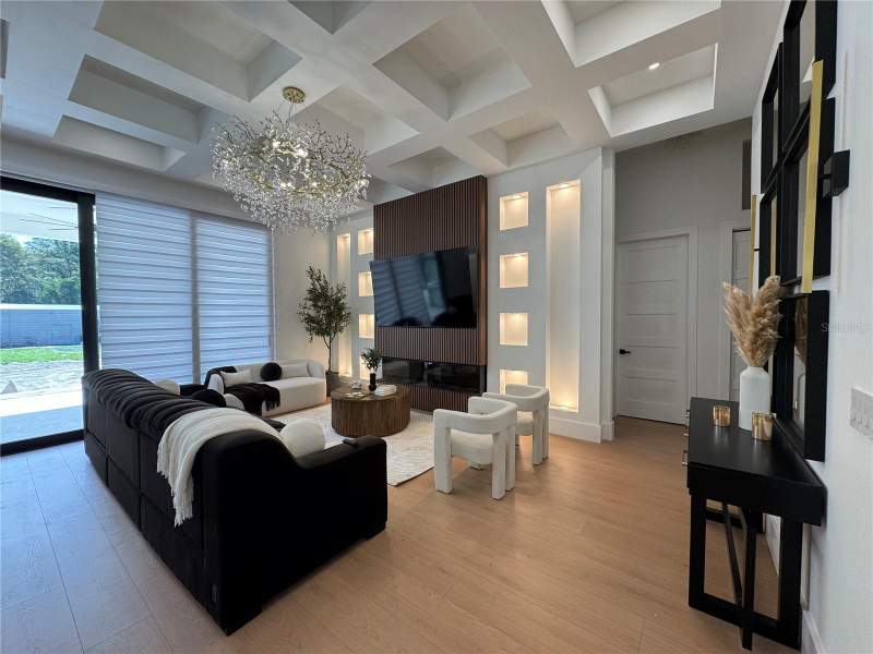 5 bedroom Single Family Residence at 8143 Wheystone Drive, Ridge Manor Estate, Webster — photo 3