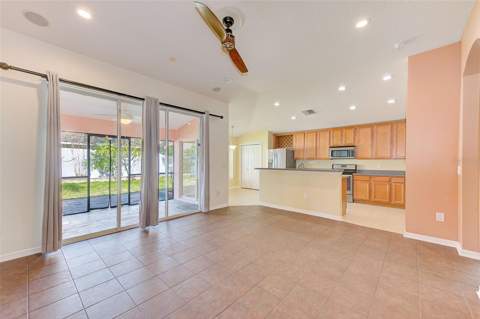 422 Down Pine Drive, Seffner FL - photo 10 of 40