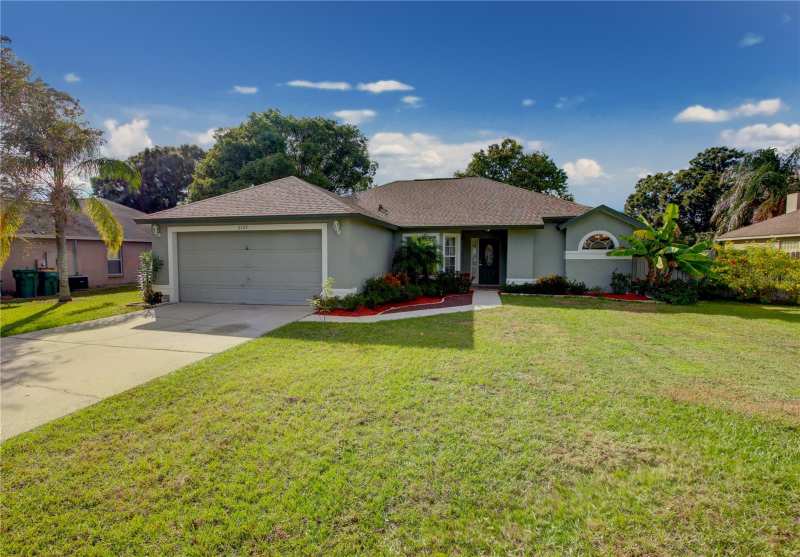 3 bedroom Single Family Residence at 2722 Maywood Street, Eustis Crooked Lake Ridge Add 01, Eustis — photo 1