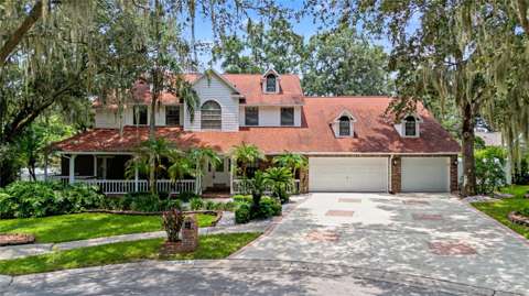 2004 Oakwood Knoll Court, home for sale in Valrico 33596