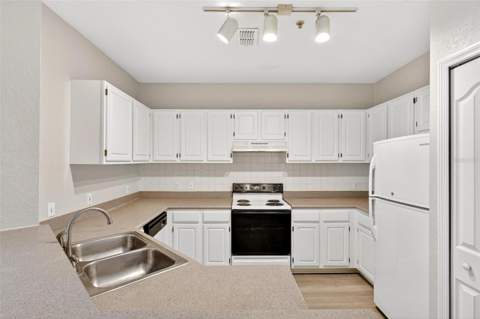 2847 Shadow View Circle #2847, Maitland FL - photo 11 of 62