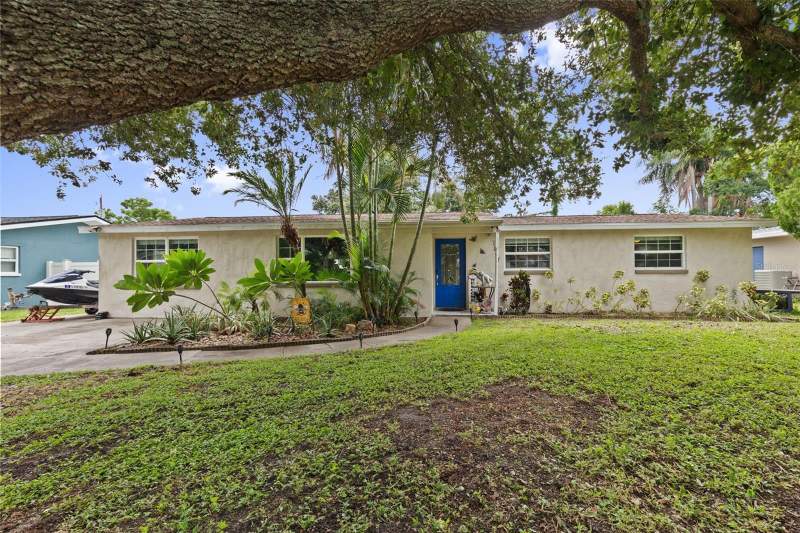 4 bedroom Single Family Residence at 1807 Carlton Drive, Carlton Terrace, Clearwater — photo 2