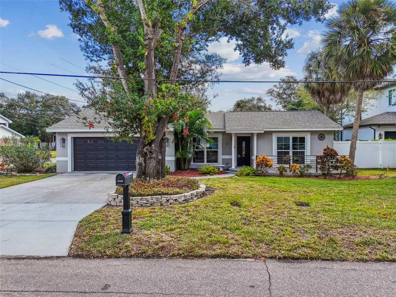 3 bedroom Single Family Residence at 2 S Treasure Drive, Bayshore Estates 2, Tampa — photo 1