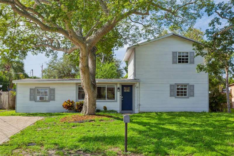 5 bedroom Single Family Residence at 4012 W Fairview Heights, Bay Breeze, Tampa — photo 2