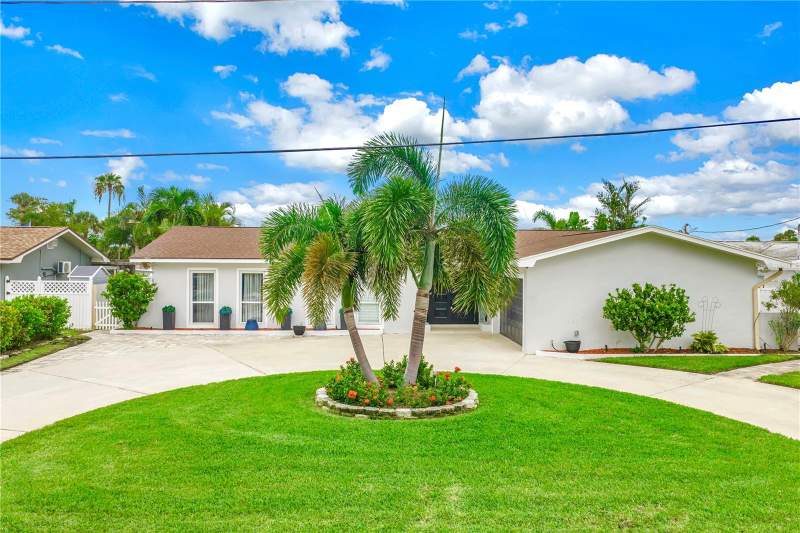 3 bedroom Single Family Residence at 450 64th Avenue, Three Palms Point, St Pete Beach — photo 3