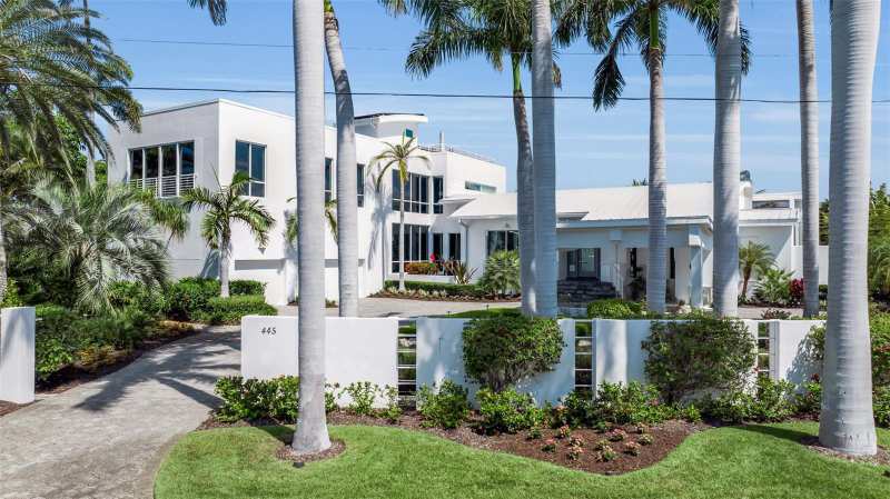 4 bedroom Single Family Residence at 445 McKinley Drive, Lido Beach Div B 3, Sarasota — photo 1