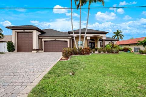 2047 SE 28Th Terrace, home for sale in Cape Coral 33904