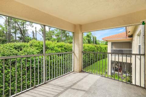6635 Huntington Lakes Circle #202, Naples FL - photo 20 of 37