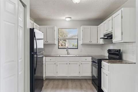 202 S Boston Avenue, Deland FL - photo 11 of 42