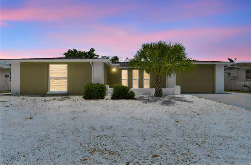 2 bedroom Single Family Residence at 11130 Tamarix Ave, Palm Terrace Gardens, Port Richey — photo 1