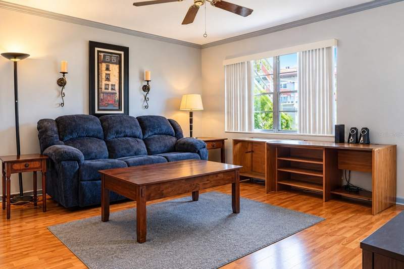 2 bedroom Condominium at 5900 21st Street #6, Town Apts Condo, St Petersburg — photo 2