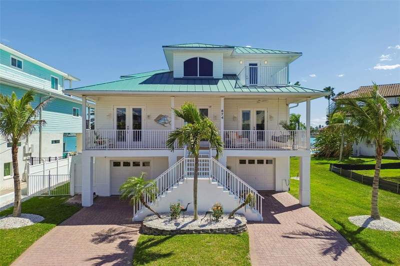 4 bedroom Single Family Residence at 874 Bay Point Drive, Bay Point Estates 2nd Add, Madeira Beach — photo 5