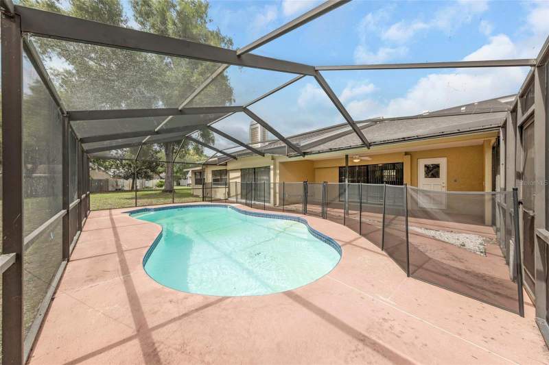 3 bedroom Single Family Residence at 3334 Brian Road, Tarpon Woods 4th Add, Palm Harbor — photo 2