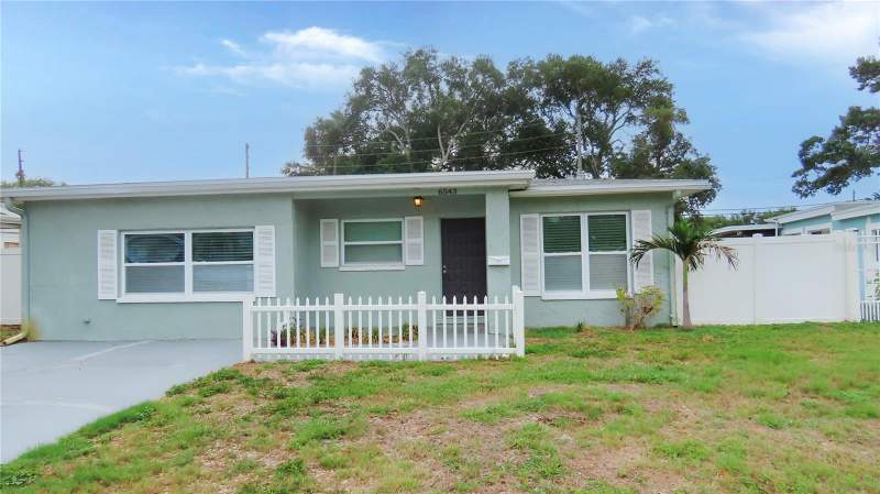 3 bedroom Single Family Residence at 6543 34TH TERRACE, MILES PINES, ST PETERSBURG — photo 3